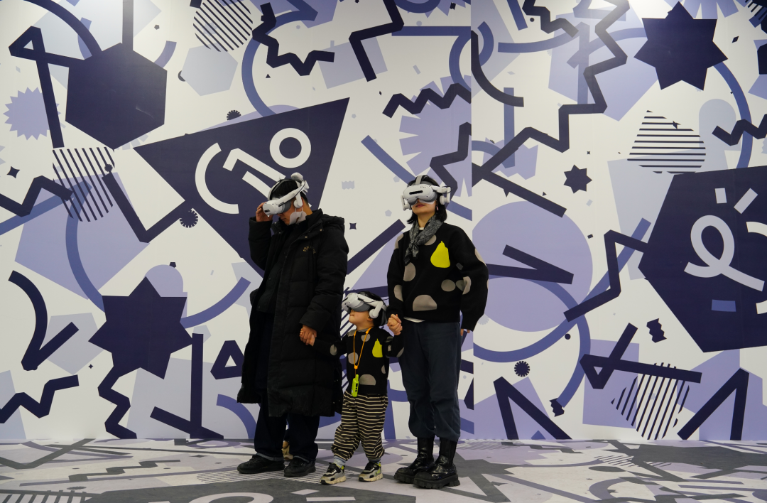 VR大空间 | 平博·德火科技携手新华网、北京天文馆打造宇宙探索新体验