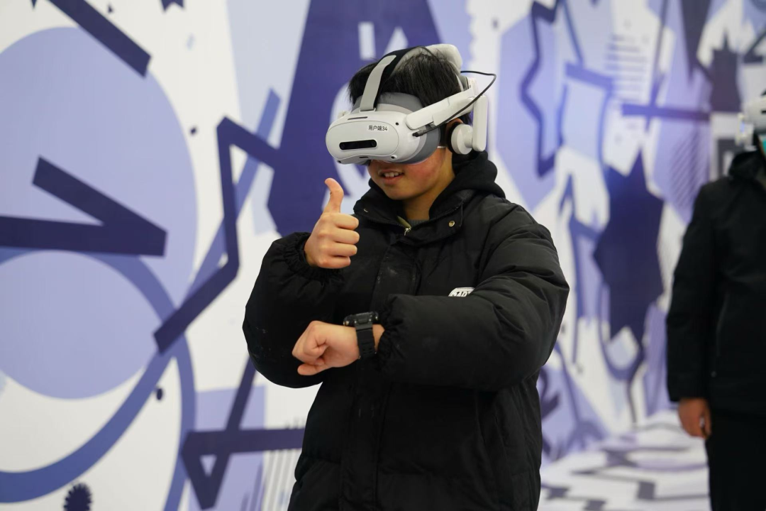 VR大空间 | 平博·德火科技携手新华网、北京天文馆打造宇宙探索新体验