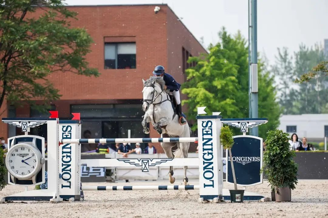 高清视界，，，，跃马扬鞭 | 平博助力2025国际马联园地障碍天下杯中国联赛